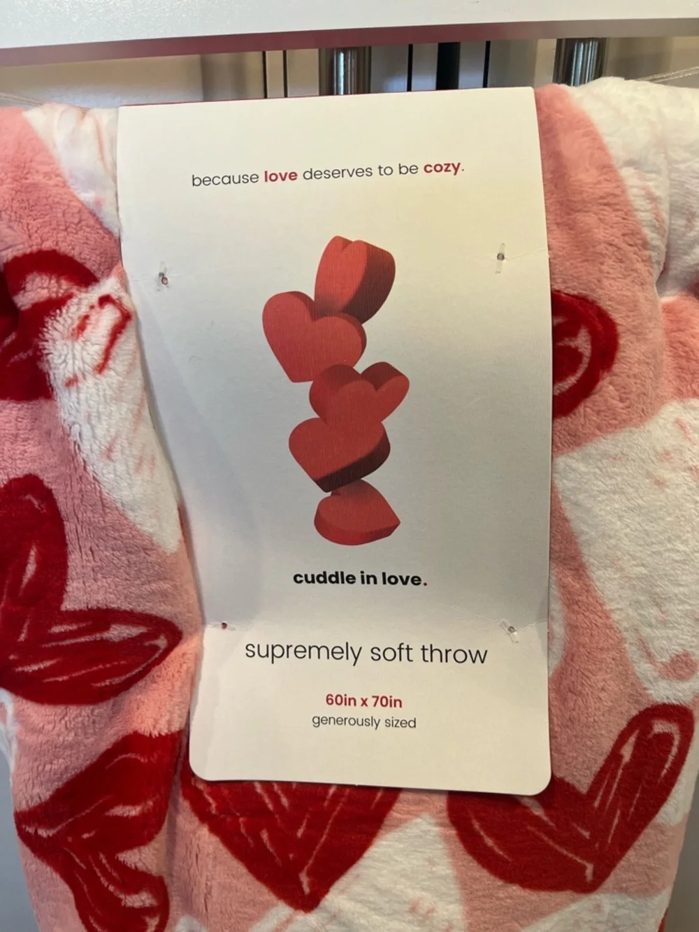 Cuddlie In Love Supremely Soft Heart Throw - Pink & Red Valentines